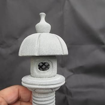 ミニアチュール石灯籠　とうろう Amazon.co.jp: ミニ灯籠 石 灯篭 灯籠 燈籠 灯ろう 蟷螂 とう